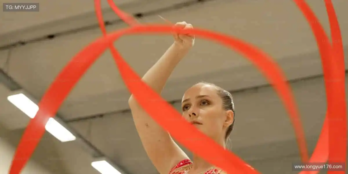 👕 球迷专属,个性定制!从球衣到潮 T,每一件都是你的主场战袍!